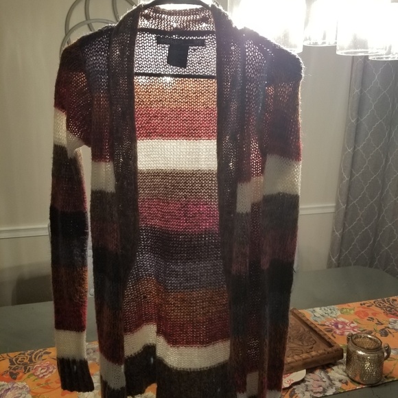 Ashley fall sweater cardigan. Has two buttons - Picture 2 of 3